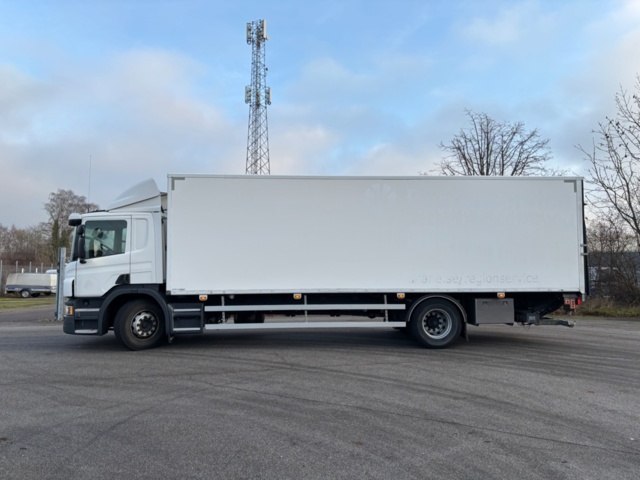 918926-2 Lastbil - Scania P320 4x2 9.3 Automatisk, 320hk, -2015