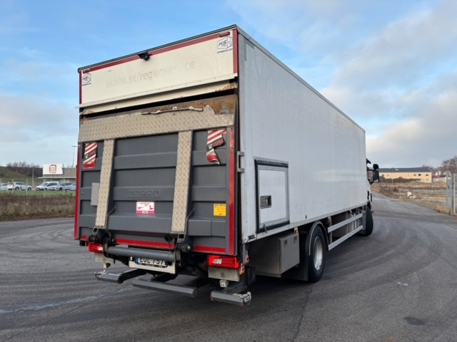 918926-5 Lastbil - Scania P320 4x2 9.3 Automatisk, 320hk, -2015