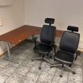 1457425-1 Kontorsinredning - Skrivbord och stolar