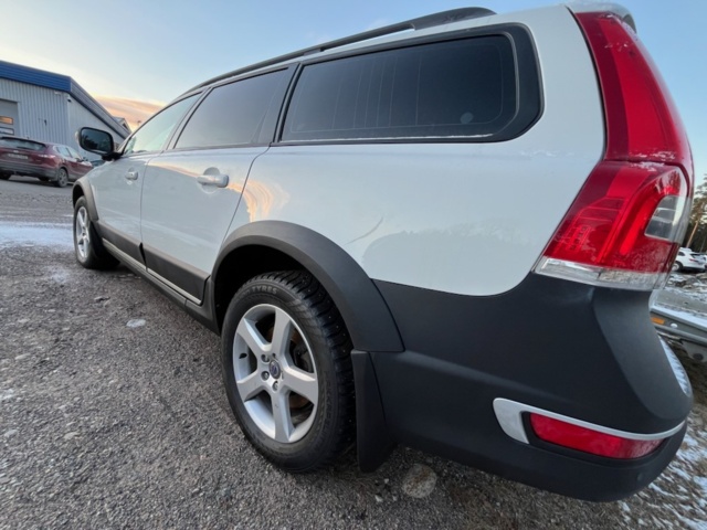 1464651-9 Volvo XC70 T6 AWD 304hp 2015