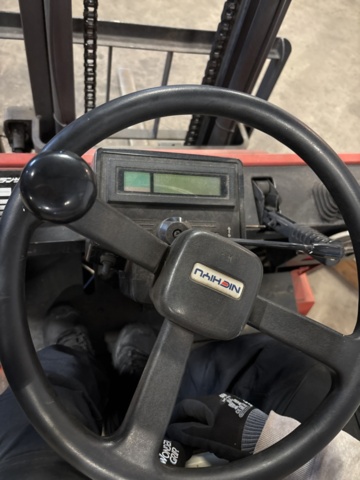 1372846-11 Motviktstruck el - Nissan