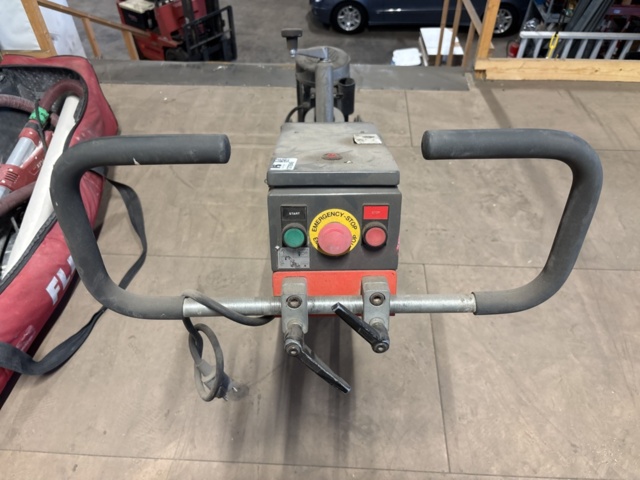 1372849-3 Betongslipmaskin