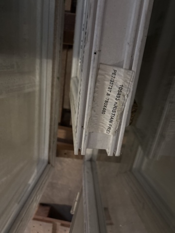 1372856-6 Plastfönster – Nordiska Fönster – blandade mått, 4 st