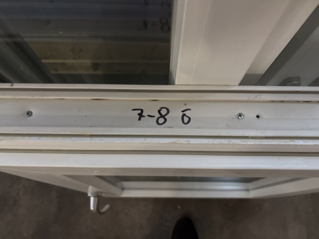 1372861-2 Plastfönster – sidohängda – 3 st i olika mått