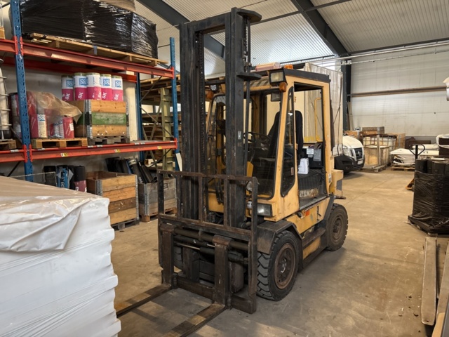 1372847-2 Dieseldriven motviktstruck - Stocka 3060 - 1992