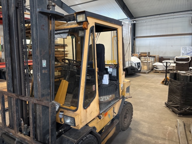 1372847-3 Dieseldriven motviktstruck - Stocka 3060 - 1992