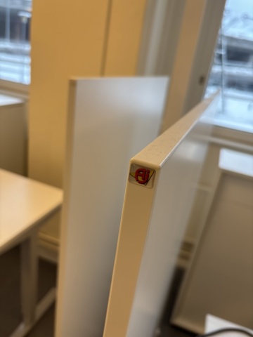 1409504-31 Kontorsmöbler - Höj-/sänkbara skrivbord, förvaringsskåp, avskärmning, m.m - IKEA, Edsbyn, AJ