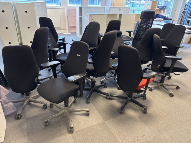 1409507-2 Kontorsstolar 18 st - Kinnarps m.fl.