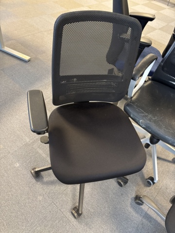 1409507-7 Kontorsstolar 18 st - Kinnarps m.fl.