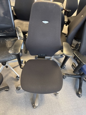 1409507-8 Kontorsstolar 18 st - Kinnarps m.fl.