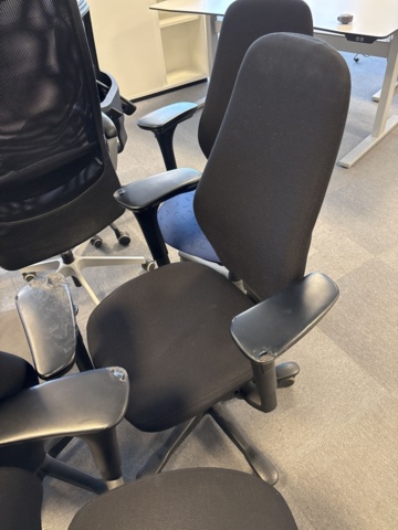 1409507-12 Kontorsstolar 18 st - Kinnarps m.fl.