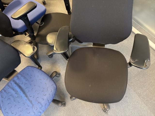 1409507-19 Kontorsstolar 18 st - Kinnarps m.fl.