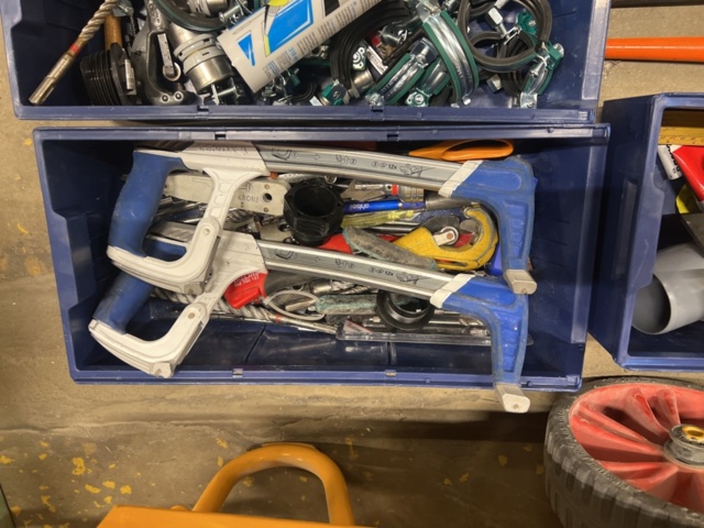 1431674-6 Verktygskista med diverse verktyg och byggtillbehör