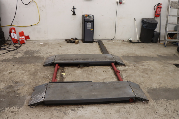 1295819-1 Saxlift Pela SF-L3000