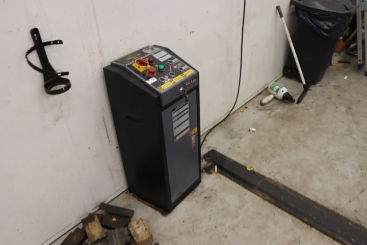 1295819-3 Saxlift Pela SF-L3000