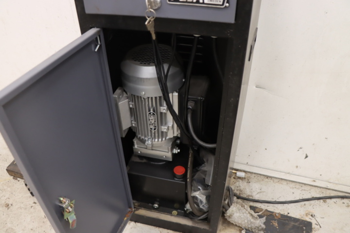 1295819-9 Saxlift Pela SF-L3000