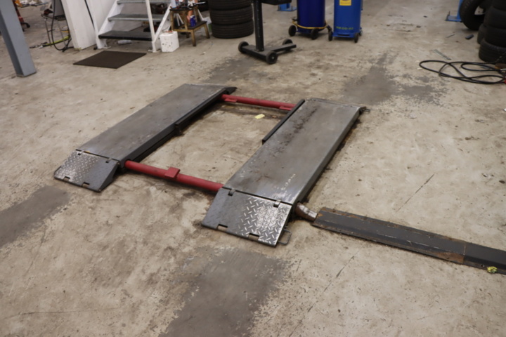 1295819-11 Saxlift Pela SF-L3000