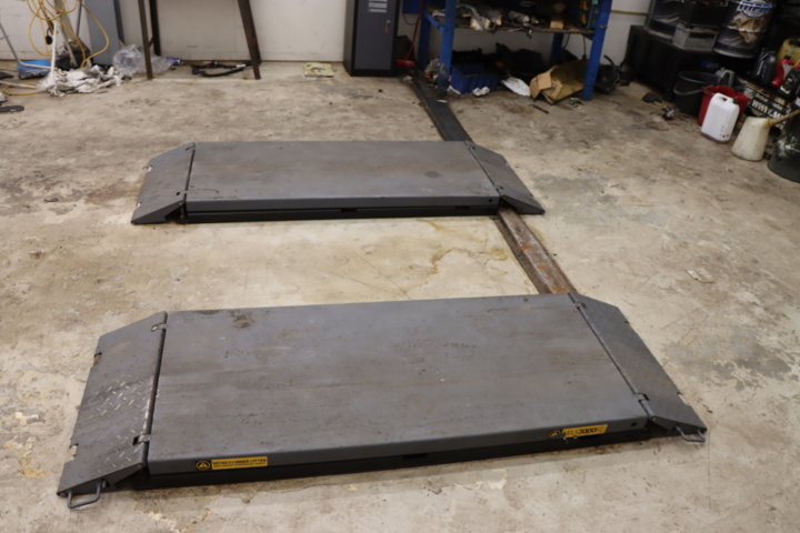 1295838-3 Saxlift Pela SF-F3000