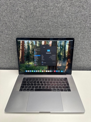 1388768-2 MacBook Pro 15”, 2018
