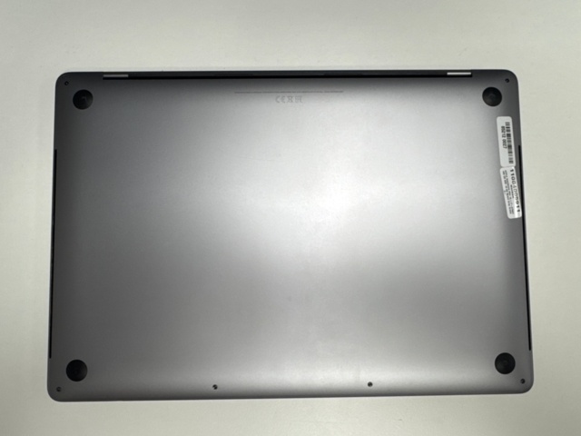 1388768-4 MacBook Pro 15”, 2018