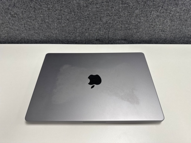 1388769-3 MacBook Pro 14”, 2021