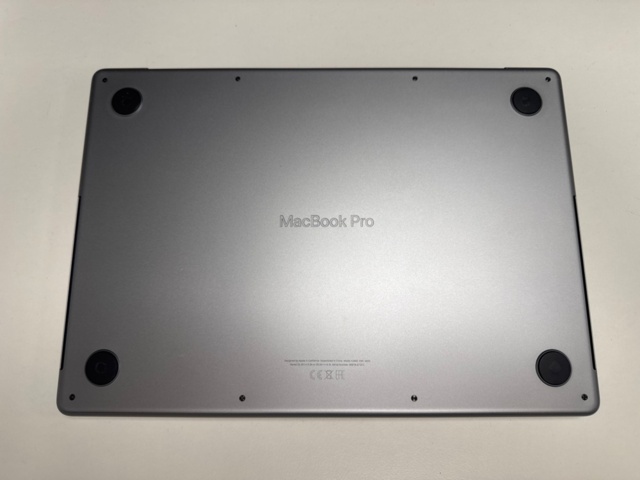 1388769-4 MacBook Pro 14”, 2021