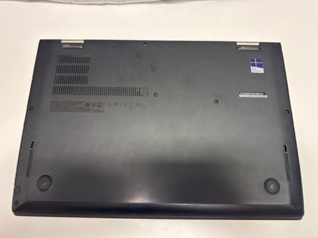 1388772-6 Lenovo ThinkPad X1 Yoga