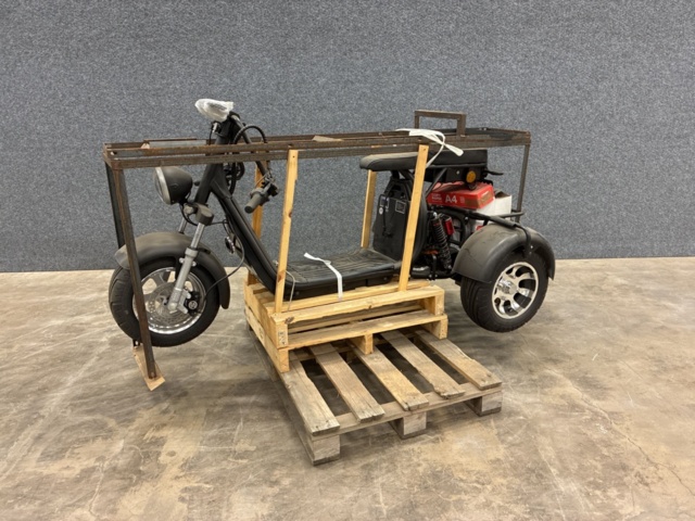 1466571-3 Fatscooter Trehjuling 2000W | Moped klass 1 - Svart