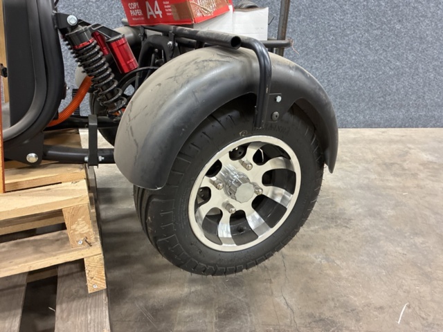 1466571-13 Fatscooter Trehjuling 2000W | Moped klass 1 - Svart