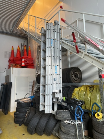 1430095-2 Stegar 4 st