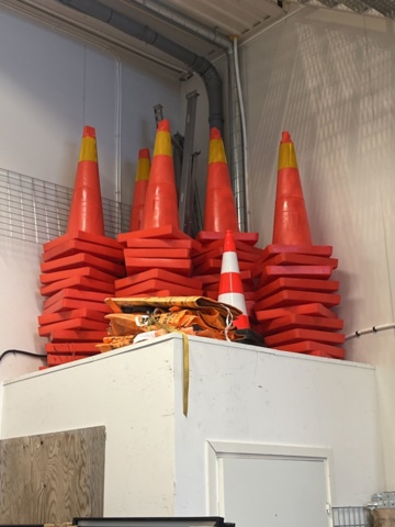 1430097-3 Vägarbetskoner ca 60st