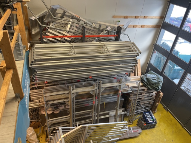 1430102-1 Ställning och fallskyddsräcke m.m - Monzon/Altrad/Roof safety systems