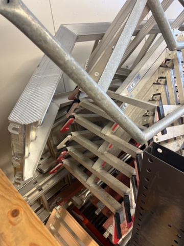 1430102-14 Ställning och fallskyddsräcke m.m - Monzon/Altrad/Roof safety systems