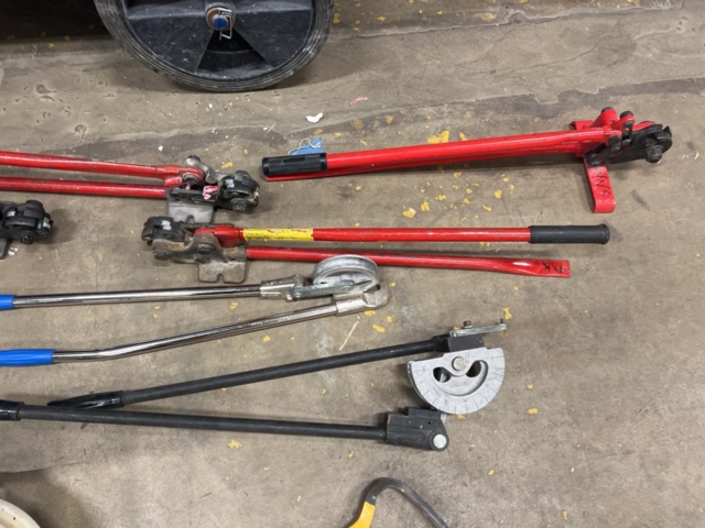 1431697-3 Verktygskista med diverse verktyg och byggtillbehör