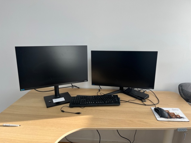 1056751-1 Computer equipment and accessories – Samsung, Dell, HP and others.