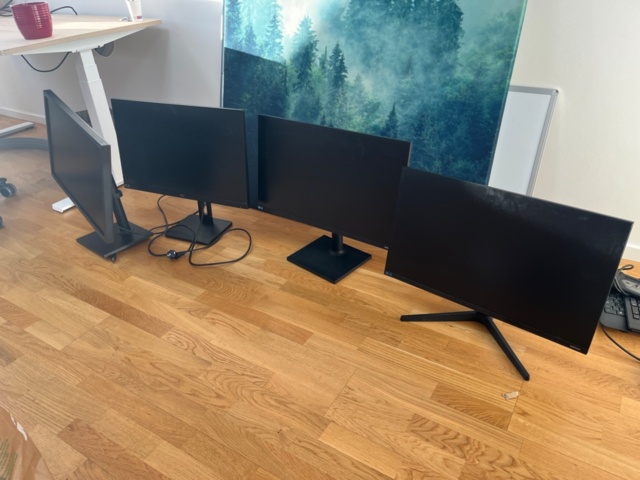 1056751-4 Computer equipment and accessories – Samsung, Dell, HP and others.