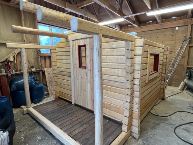 1468584-2 Svensk nytillverkad timmerstuga