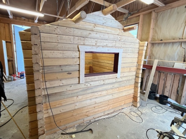 1468584-5 Svensk nytillverkad timmerstuga