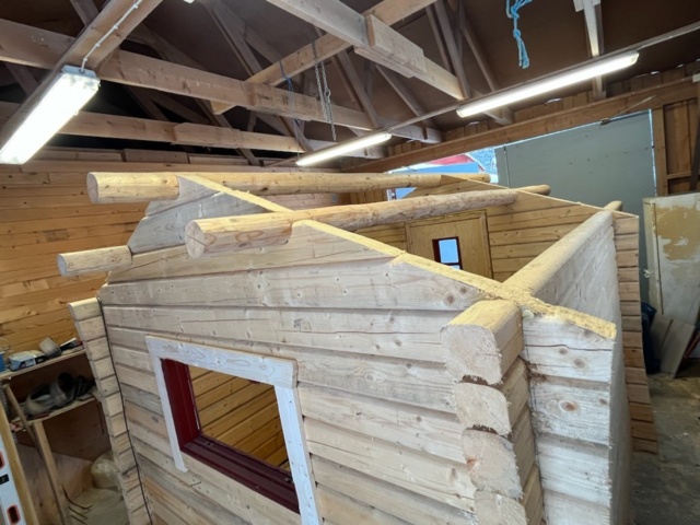 1468584-8 Svensk nytillverkad timmerstuga