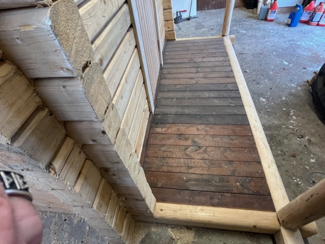 1468584-18 Svensk nytillverkad timmerstuga