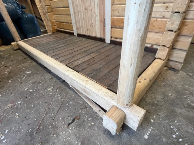 1468584-24 Svensk nytillverkad timmerstuga