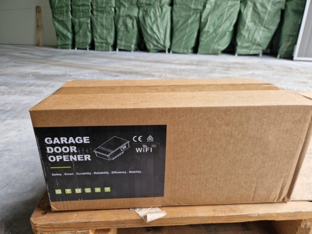 1468840-5 Nya/oanvända garagemotorer 10st - inklusive skenor med Wifi-styrning och APP styrning