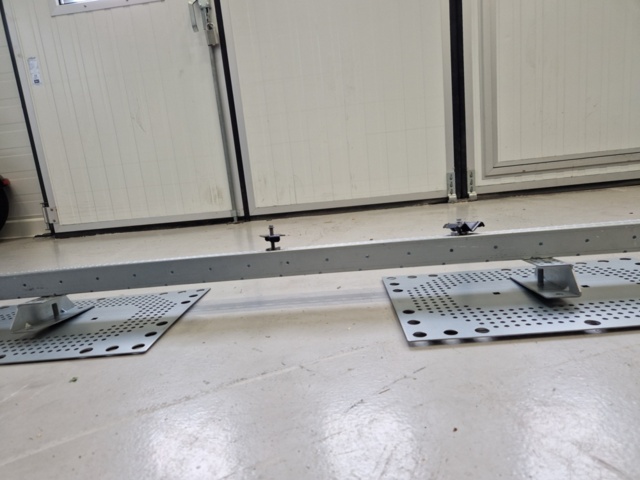 1468841-1 Montagesystem för 72st solpaneler - Swemount