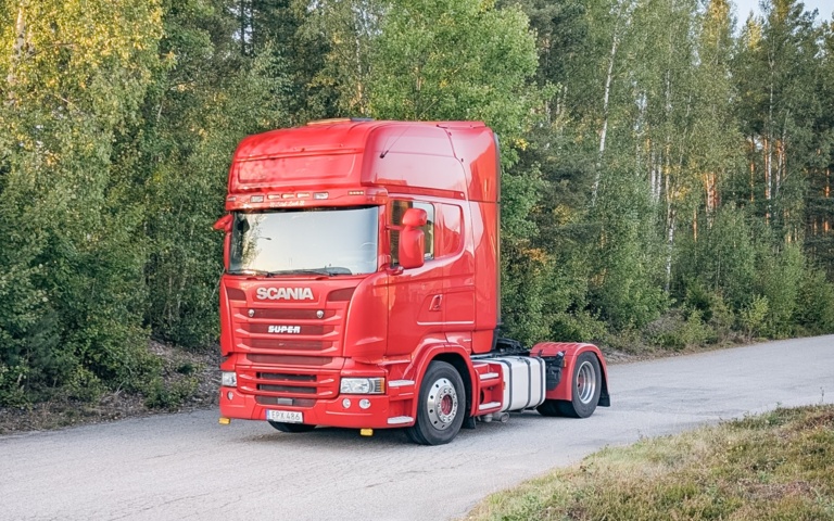 1408005-1 Scania R410 Tractor Truck – Automatic – Euro VI – 2017