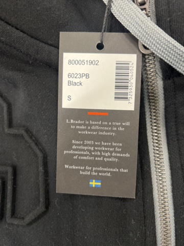 1448063-5 2 st tröjor, L.Brador Strl S