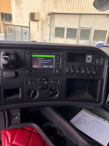 1408005-13 Scania R410 Tractor Truck – Automatic – Euro VI – 2017