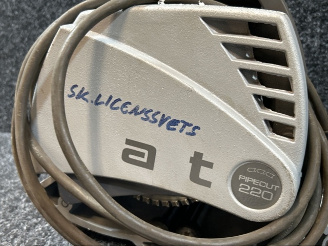 1457432-5 Pipe cutting machine with accessories - Exact PipeCut 220