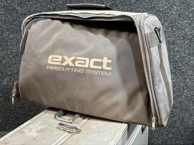 1457432-8 Pipe cutting machine with accessories - Exact PipeCut 220