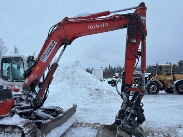 1321343-26 Grävmaskin Kubota KX080-3