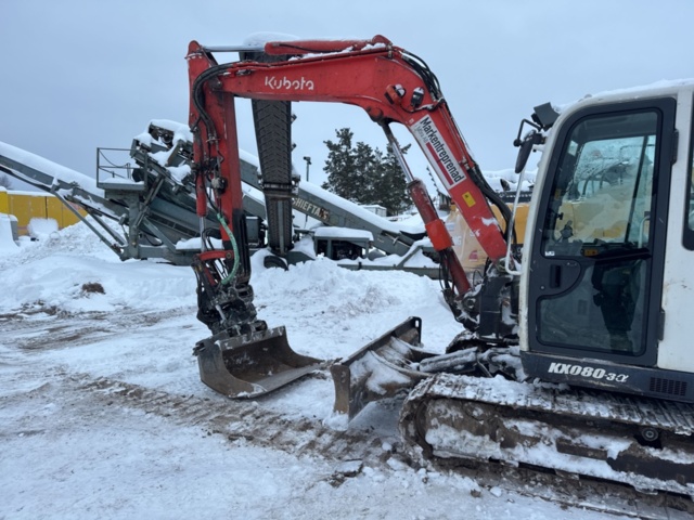 1321343-32 Grävmaskin Kubota KX080-3